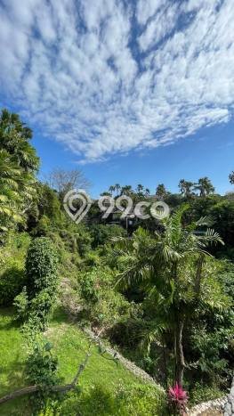 LOKASI TERBAIK! Vila di , Ukuran 586m2m², Kawasan Tenang dan aman LOKASI TERBAIK! Vila di , Ukuran 586m2m², Kawasan Tenang dan aman