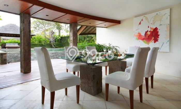 INVESTASI POTENSIAL! Vila Kawasan , Area 896m2m², Lingkungan Prima INVESTASI POTENSIAL! Vila Kawasan , Area 896m2m², Lingkungan Prima