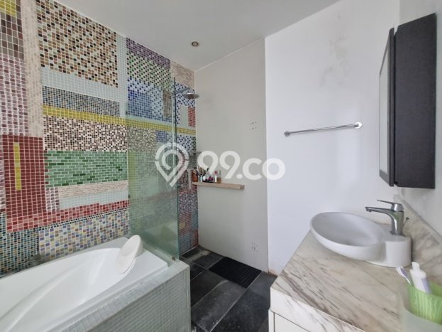 Vila Kawasan , Area 700m2m², Akses ke berbagai keperluan Vila Kawasan , Area 700m2m², Akses ke berbagai keperluan