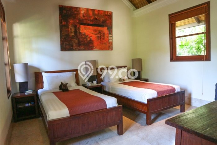 LOKASI TERBAIK! Vila di , Ukuran 586m2m², Kawasan Tenang dan aman LOKASI TERBAIK! Vila di , Ukuran 586m2m², Kawasan Tenang dan aman