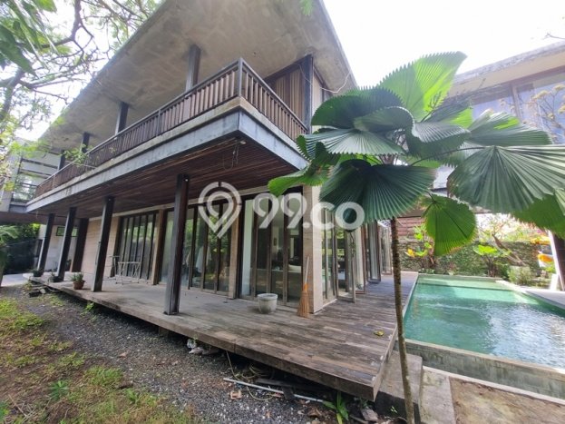 Vila Kawasan , Area 700m2m², Akses ke berbagai keperluan Vila Kawasan , Area 700m2m², Akses ke berbagai keperluan