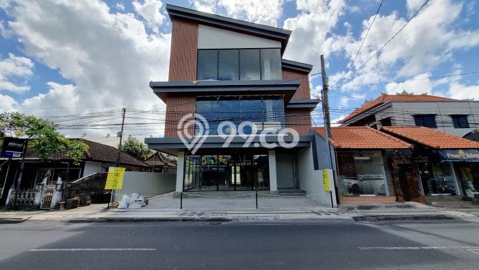 Ruko untuk Disewa di Pusat Badung Luas Bangunan 400m2 Ruko untuk Disewa di Pusat Badung Luas Bangunan 400m2