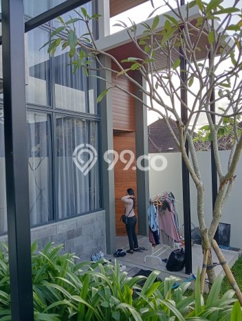 Ready to Use! Premium House LT 254m2 Desain Modern di Peguyangan Ready to Use! Premium House LT 254m2 Desain Modern di Peguyangan