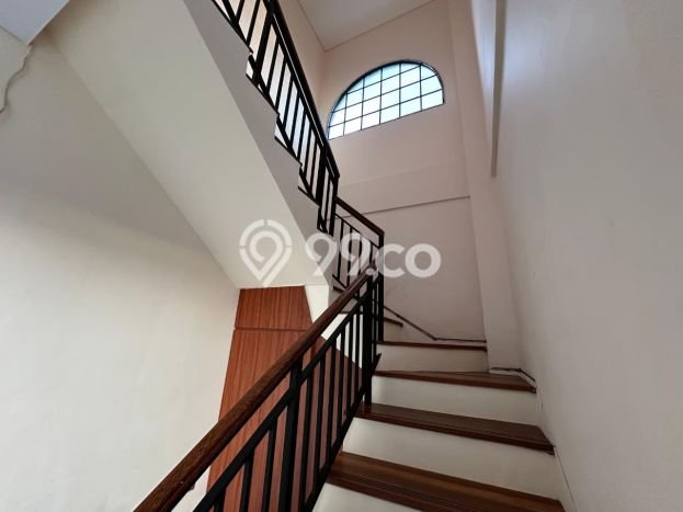 Lokasi Ideal! Vila Kawasan , Luas 200m2m², Kondisi Terbaik Lokasi Ideal! Vila Kawasan , Luas 200m2m², Kondisi Terbaik