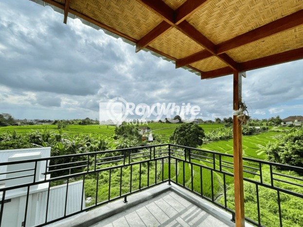 Rumah di Canggu, 2 KT, Lingkungan Berkembang Rumah di Canggu, 2 KT, Lingkungan Berkembang