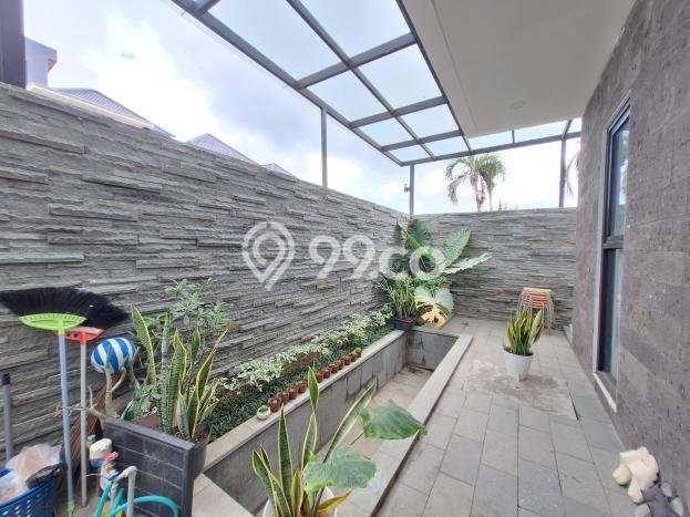 Rumah Mewah LB 300m2 Siap Huni Desain Elegan di canggu, Badung Rumah Mewah LB 300m2 Siap Huni Desain Elegan di canggu, Badung