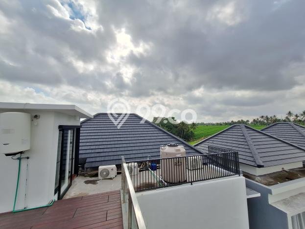 Rumah Mewah LB 300m2 Siap Huni Desain Elegan di canggu, Badung Rumah Mewah LB 300m2 Siap Huni Desain Elegan di canggu, Badung