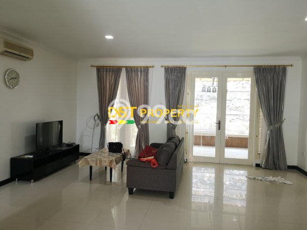 Disewakan! Rumah 4 Kamar Tidur &
4 Kamar Mandi di Batam Centre, Batam Disewakan! Rumah 4 Kamar Tidur &
4 Kamar Mandi di Batam Centre, Batam