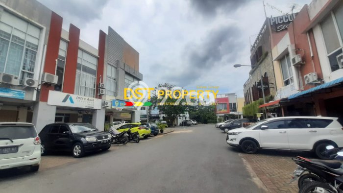 AREA KOMERSIAL! Ruko Kawasan Batam Centre, Luas 115m2m², Jalan Raya AREA KOMERSIAL! Ruko Kawasan Batam Centre, Luas 115m2m², Jalan Raya