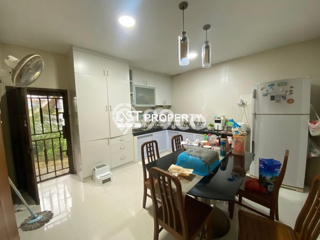 Jual Rumah Modern 4 KT di Batam Centre, Batam Jual Rumah Modern 4 KT di Batam Centre, Batam