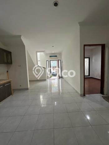 Rumah Modern 3 KT di Bintaro Tangerang Selatan Unfurnished Rumah Modern 3 KT di Bintaro Tangerang Selatan Unfurnished