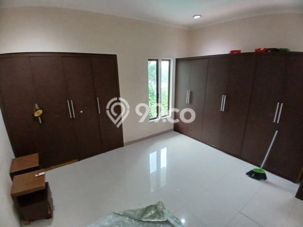 Disewakan Rumah Murah di Kemang Jakarta Selatan Punya 4 KT Disewakan Rumah Murah di Kemang Jakarta Selatan Punya 4 KT