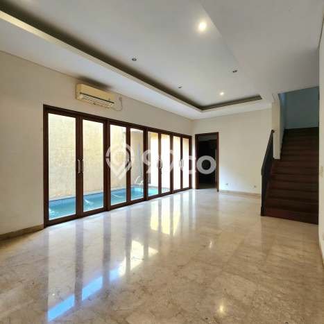 Rumah Elit Modern Siap Huni di Kemang Jakarta Selatan Rumah Elit Modern Siap Huni di Kemang Jakarta Selatan