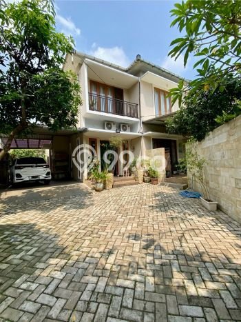 Ready to Use! Luxury House LT 440m2 Desain Modern di Lebak Bulus Ready to Use! Luxury House LT 440m2 Desain Modern di Lebak Bulus