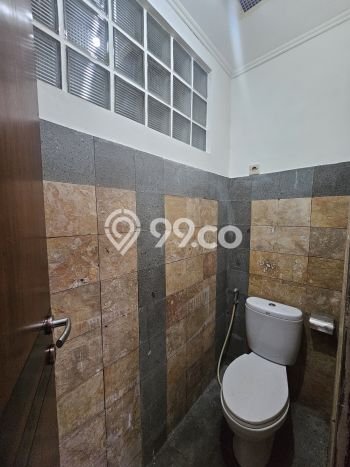 Siap Huni Hunian Elit 4 Kamar di Kebayoran Baru Dekat ke Mana Pun Siap Huni Hunian Elit 4 Kamar di Kebayoran Baru Dekat ke Mana Pun
