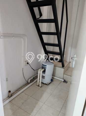 Ready to Use! Luxury House LT 120m2 Desain Modern di Pondok Indah Ready to Use! Luxury House LT 120m2 Desain Modern di Pondok Indah
