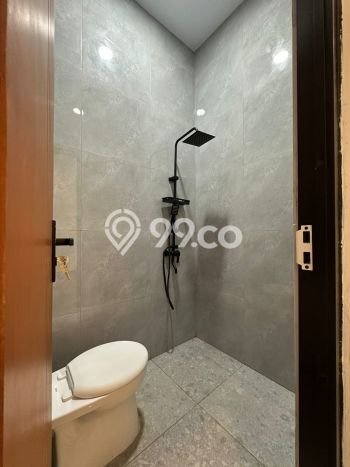 Rumah Strategis Modern Lb 127m2 di Pasar Minggu, Jakarta Selatan Rumah Strategis Modern Lb 127m2 di Pasar Minggu, Jakarta Selatan