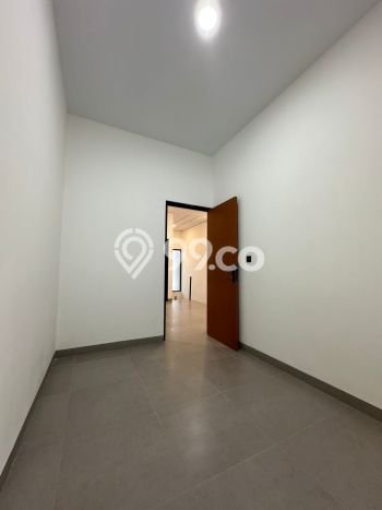 Rumah Strategis Modern Lb 127m2 di Pasar Minggu, Jakarta Selatan Rumah Strategis Modern Lb 127m2 di Pasar Minggu, Jakarta Selatan