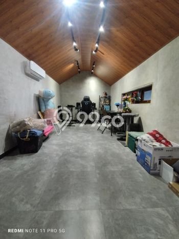 Ready to Use! Premium House LT 255m2 Desain Modern di Joglo Ready to Use! Premium House LT 255m2 Desain Modern di Joglo