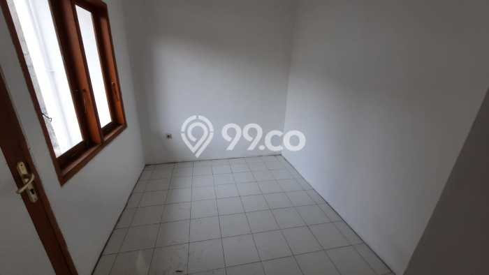 Rumah Mewah LB 160m2 Siap Huni Desain Elegan di Pondok Kelapa, Jakarta Timur Rumah Mewah LB 160m2 Siap Huni Desain Elegan di Pondok Kelapa, Jakarta Timur