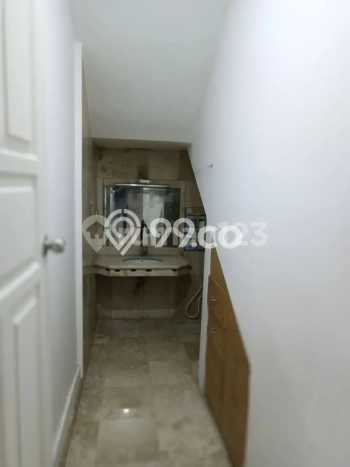 Hunian Strategis Disewakan 4 Kamar di Menteng Bisa Nego Hunian Strategis Disewakan 4 Kamar di Menteng Bisa Nego