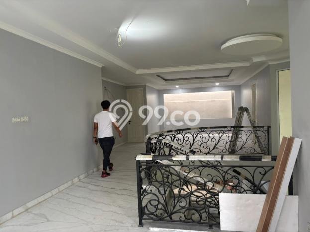 Disewakan Rumah Nyaman LT 800m2 / LB 800m2 di Pondok Indah, Jakarta Selatan Disewakan Rumah Nyaman LT 800m2 / LB 800m2 di Pondok Indah, Jakarta Selatan