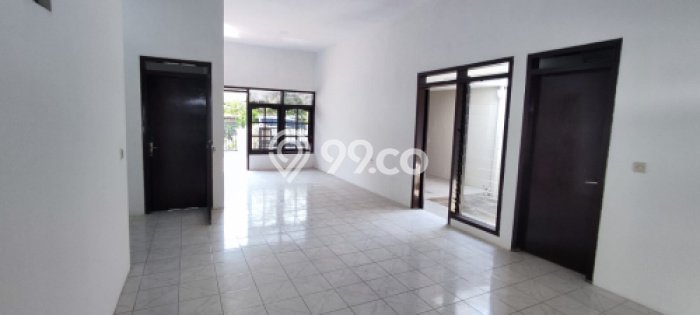 Rumah di Semarang Utara, Siap Huni, 2 KM, Dekat Semarang Utara, Semarang, Semarang, LT 210m2m² LB 170m2m² Rumah di Semarang Utara, Siap Huni, 2 KM, Dekat Semarang Utara, Semarang, Semarang, LT 210m2m² LB 170m2m²