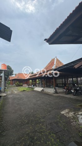 Komersial Dijual di Banyumanik LT 4900m2, LB 2268m2 untuk Investasi Komersial Dijual di Banyumanik LT 4900m2, LB 2268m2 untuk Investasi