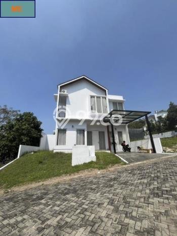 Hunian Mewah Siap Huni LT 195m2 di Ngaliyan, Semarang Hunian Mewah Siap Huni LT 195m2 di Ngaliyan, Semarang