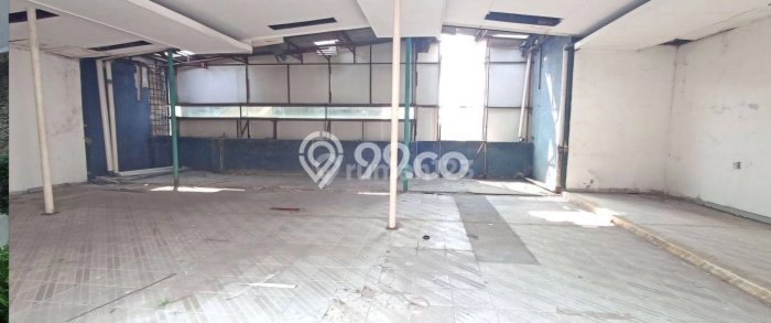 KAWASAN KOMERSIAL! Ruko For Rent di , Luas 1140m2m², Area Strategis KAWASAN KOMERSIAL! Ruko For Rent di , Luas 1140m2m², Area Strategis