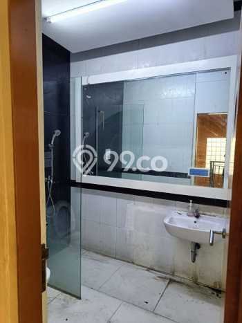 Rumah Kontrakan Jakarta Utara LT 360m2 LB 600m2 Kawasan Pluit Rumah Kontrakan Jakarta Utara LT 360m2 LB 600m2 Kawasan Pluit