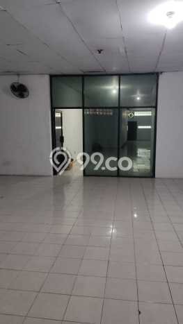Ruko Disewa di Jakarta Timur dengan LB 167m2 Area Komersial Ramai Ruko Disewa di Jakarta Timur dengan LB 167m2 Area Komersial Ramai