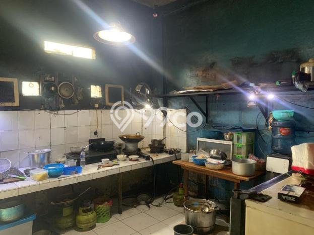 Area Ramai! Ruko Dijual di Senen untuk Bisnis Luas Bangunan 420m2 Area Ramai! Ruko Dijual di Senen untuk Bisnis Luas Bangunan 420m2