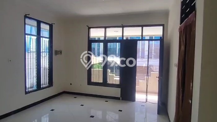 Rumah di Sunter, 4 KT, Dekat Fasilitas Umum, Luas 200m² Bangunan 320m² Rumah di Sunter, 4 KT, Dekat Fasilitas Umum, Luas 200m² Bangunan 320m²