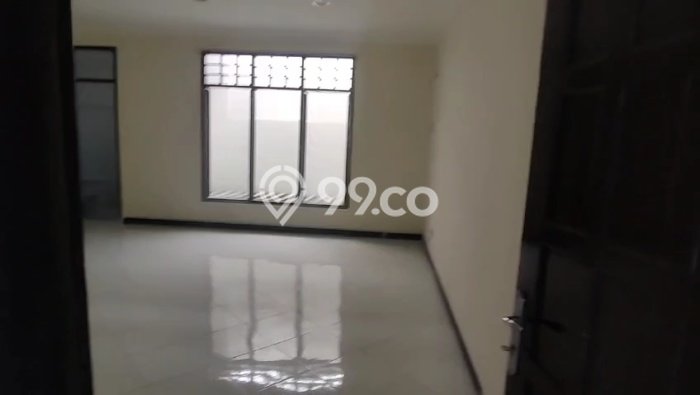 Rumah di Sunter, 4 KT, Dekat Fasilitas Umum, Luas 200m² Bangunan 320m² Rumah di Sunter, 4 KT, Dekat Fasilitas Umum, Luas 200m² Bangunan 320m²