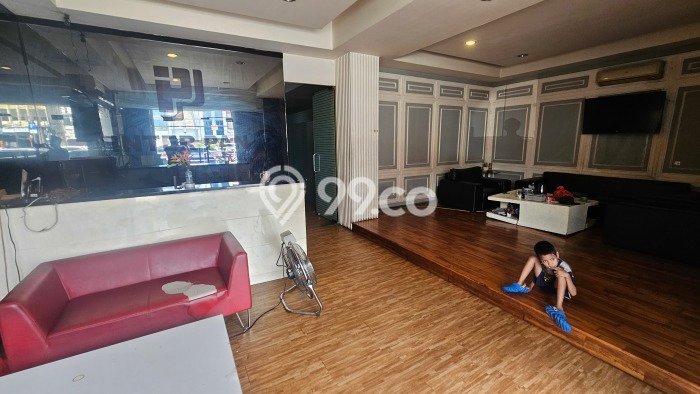 Disewakan Ruko di Kawasan Ramai Tomang Luas 710m2 Disewakan Ruko di Kawasan Ramai Tomang Luas 710m2