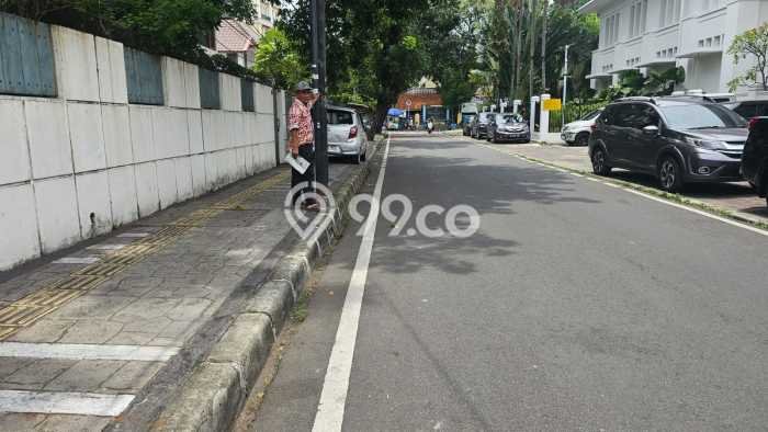 Hot Offer Hunian Premium Ideal dan Luas di Menteng, Jakarta Pusat Hot Offer Hunian Premium Ideal dan Luas di Menteng, Jakarta Pusat