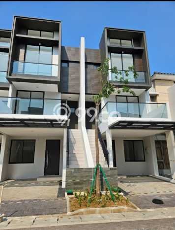 Rumah Elit Modern Tanpa Renovasi di Pantai Indah Kapuk Jakarta Utara Rumah Elit Modern Tanpa Renovasi di Pantai Indah Kapuk Jakarta Utara