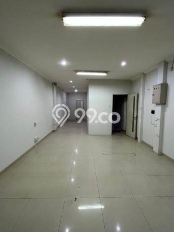 Ruko Area Strategis di Cengkareng, Luas 270m², Disewakan, Area Komersial Ruko Area Strategis di Cengkareng, Luas 270m², Disewakan, Area Komersial