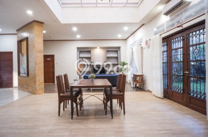 Rumah Elit Modern Tanpa Renovasi di Margorejo Surabaya Rumah Elit Modern Tanpa Renovasi di Margorejo Surabaya