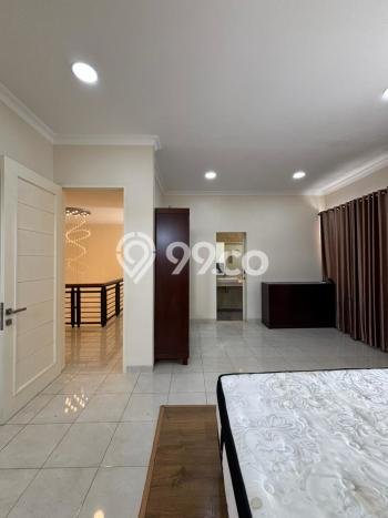 Rumah Elit LB 185m2 Siap Pakai Desain Elegan di BSD City, Tangerang Rumah Elit LB 185m2 Siap Pakai Desain Elegan di BSD City, Tangerang