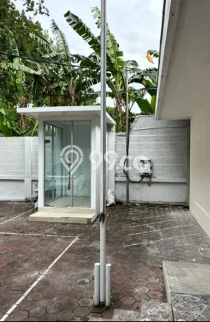 Kantor Disewa di Surabaya dengan LB 500m2 Area Komersial Ramai Kantor Disewa di Surabaya dengan LB 500m2 Area Komersial Ramai