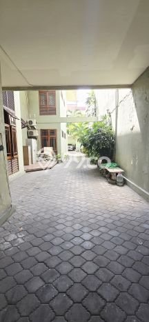 Rumah Luxury Modern Siap Huni di Dharma Husada Surabaya Rumah Luxury Modern Siap Huni di Dharma Husada Surabaya