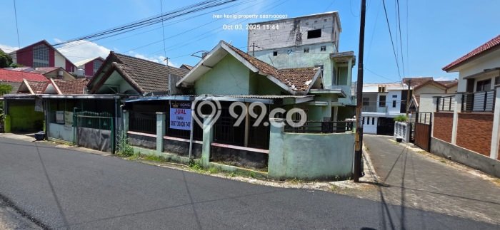 Hunian Cantik Modern Lb 200m2 di Batu, Batu Hunian Cantik Modern Lb 200m2 di Batu, Batu