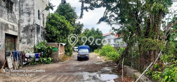 Disewakan Gudang di Kawasan Ramai Kembang Jepun Luas 500m2 Disewakan Gudang di Kawasan Ramai Kembang Jepun Luas 500m2