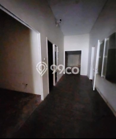 Kantor Disewa di Surabaya dengan LB 500m2 Area Komersial Ramai Kantor Disewa di Surabaya dengan LB 500m2 Area Komersial Ramai