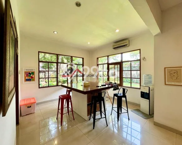 Disewakan! Rumah 5 Kamar Tidur &
3 Kamar Mandi di Pejaten, Jakarta Selatan Disewakan! Rumah 5 Kamar Tidur &
3 Kamar Mandi di Pejaten, Jakarta Selatan