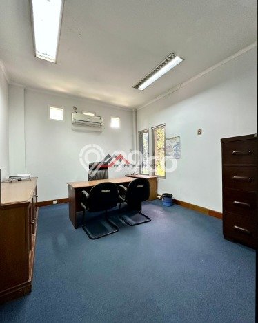 Kantor Dijual di Prime Area Jakarta Selatan Luas 786m2 Kantor Dijual di Prime Area Jakarta Selatan Luas 786m2