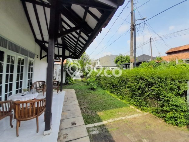 Dijual Rumah Luas Elegan Dengan View Cantik di Pondok Labu, Jakarta Selatan Dijual Rumah Luas Elegan Dengan View Cantik di Pondok Labu, Jakarta Selatan