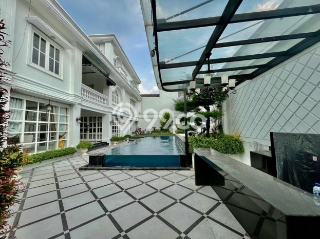 Jual Rumah Luas Megah Dengan View Eksklusif di Kemang, Jakarta Selatan Jual Rumah Luas Megah Dengan View Eksklusif di Kemang, Jakarta Selatan
